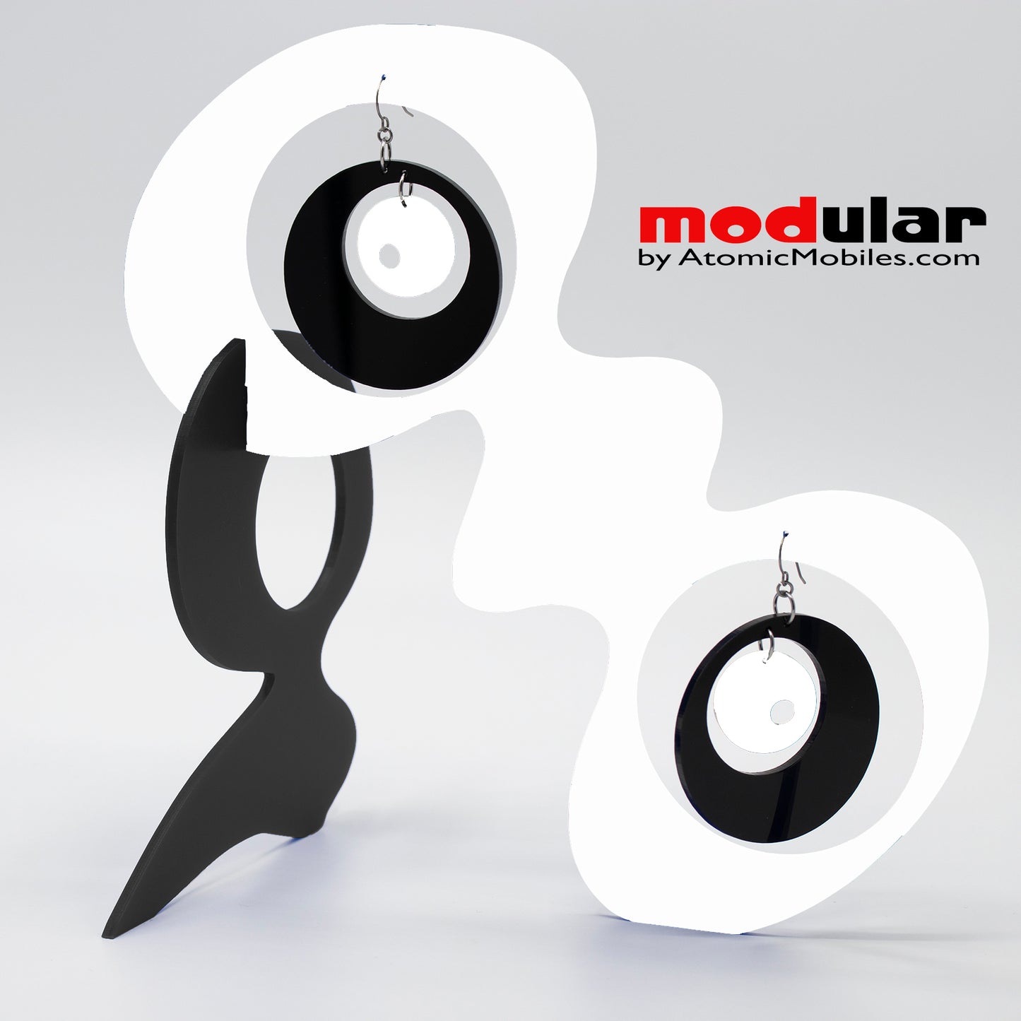 Pendientes maravillosos + escultura de arte estable